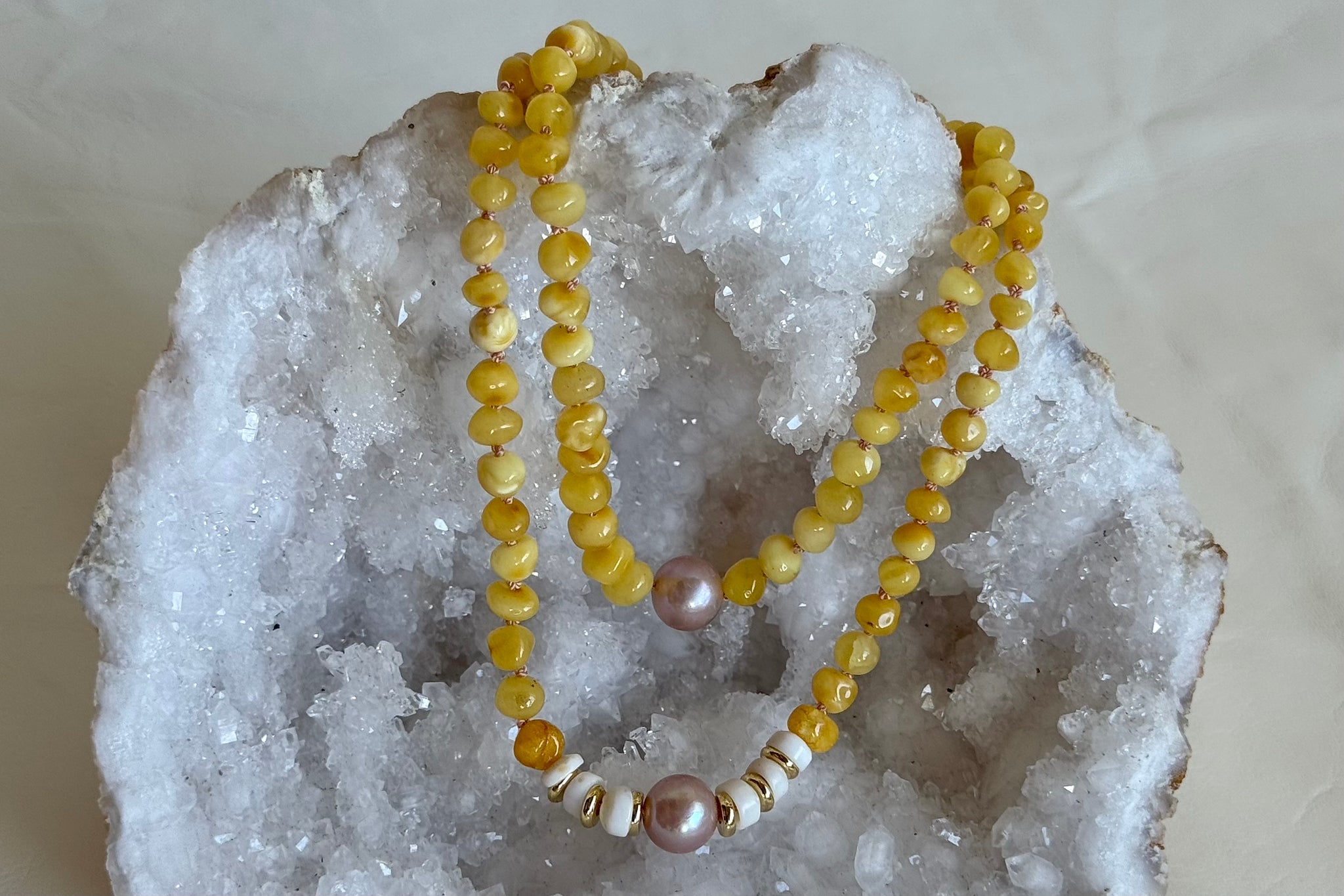 AMBER TEETHING NECKLACE