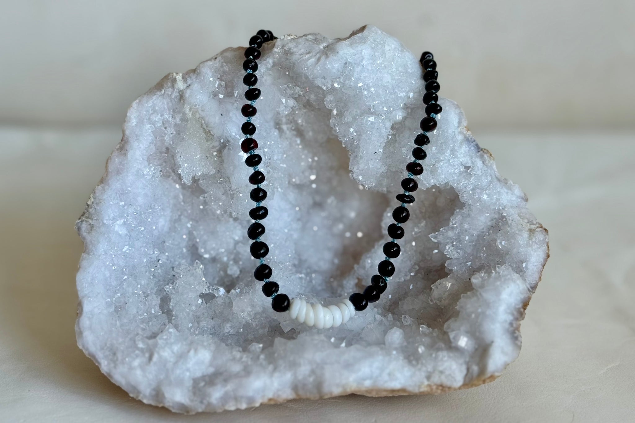 AMBER TEETHING NECKLACE