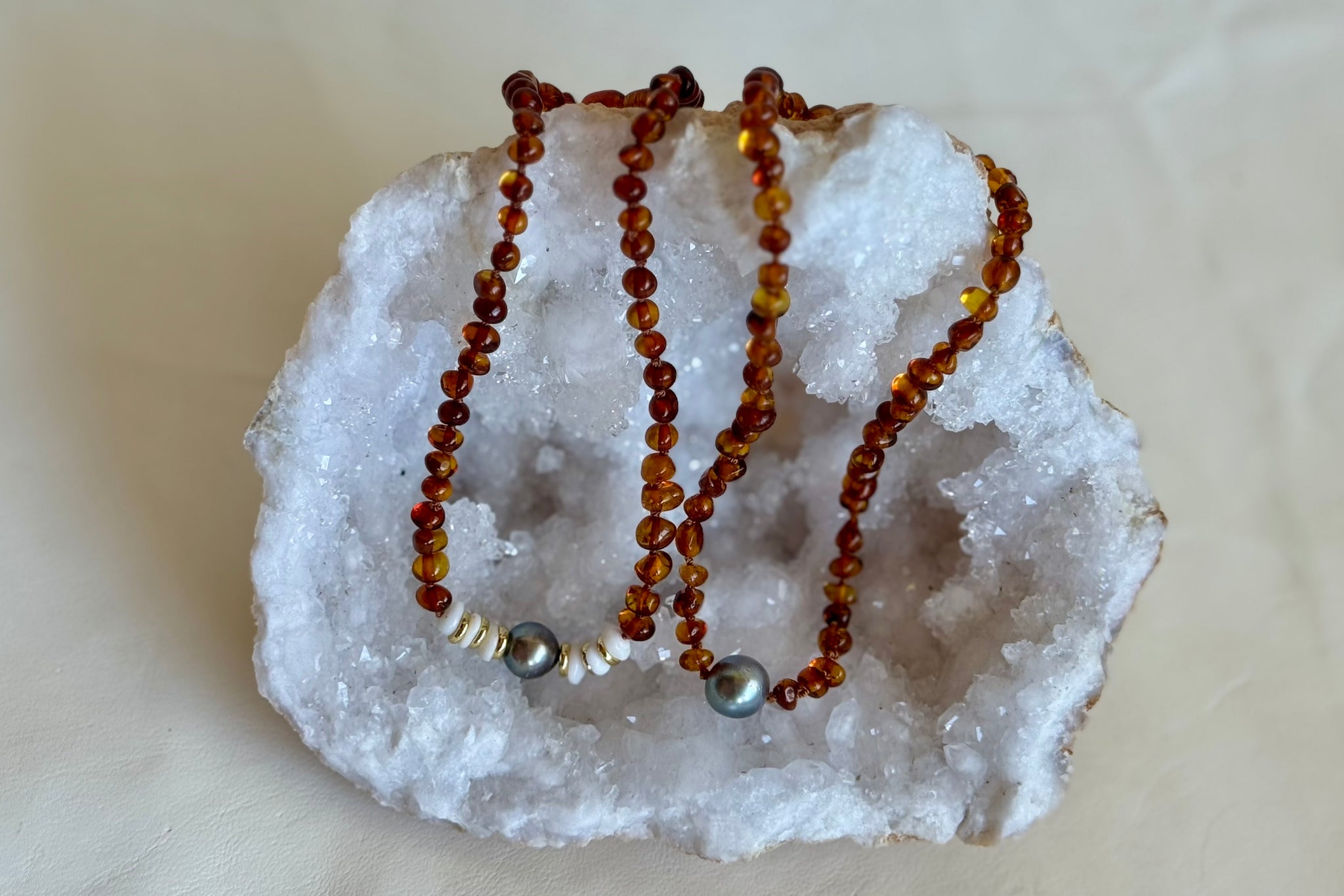 AMBER TEETHING NECKLACE