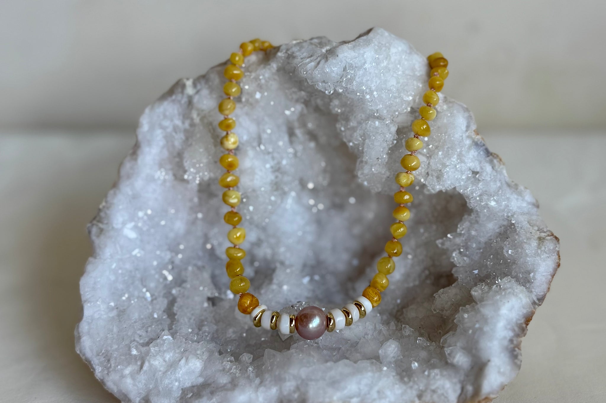 AMBER TEETHING NECKLACE