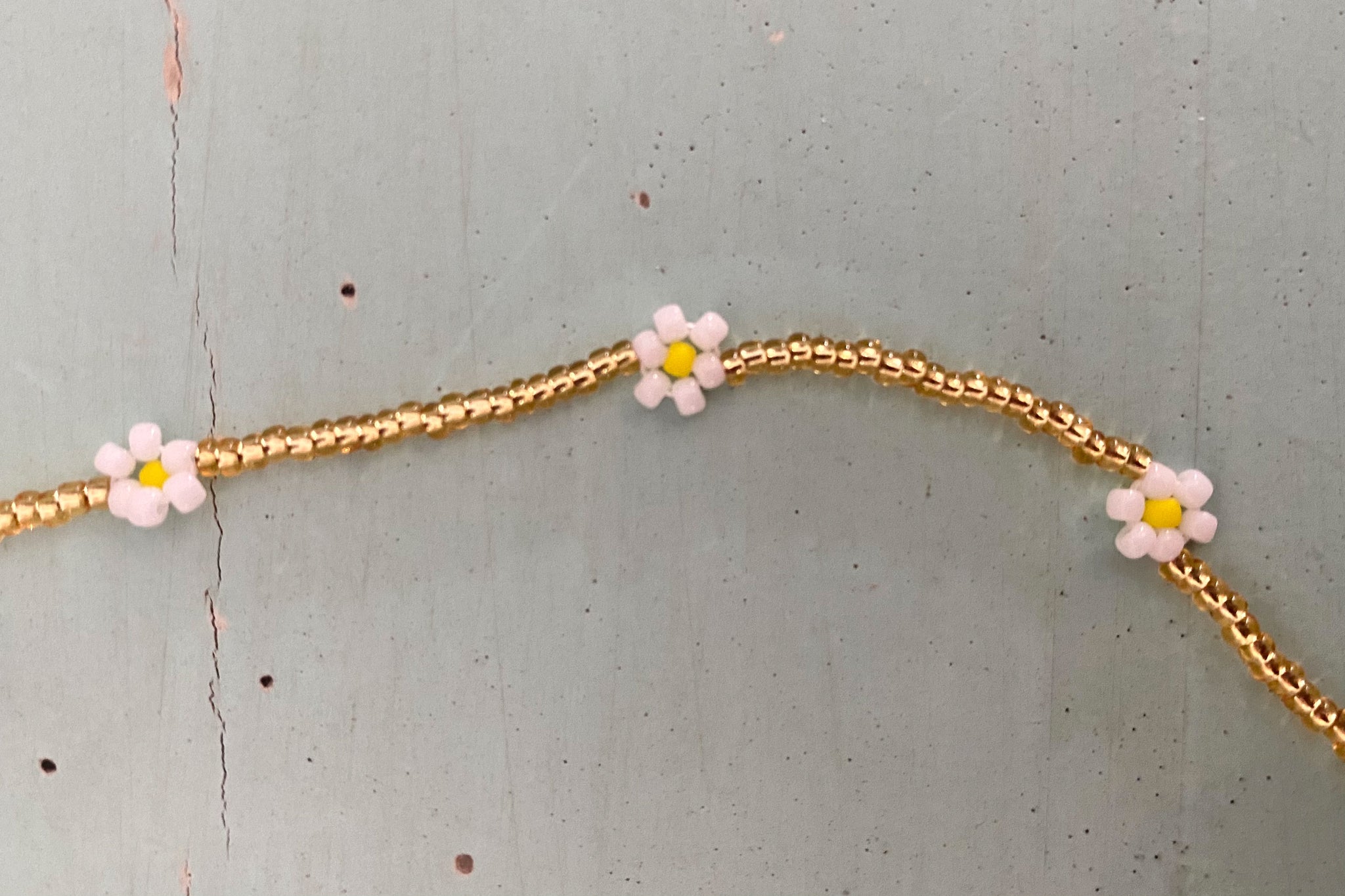 DAISY LEI NECKLACE