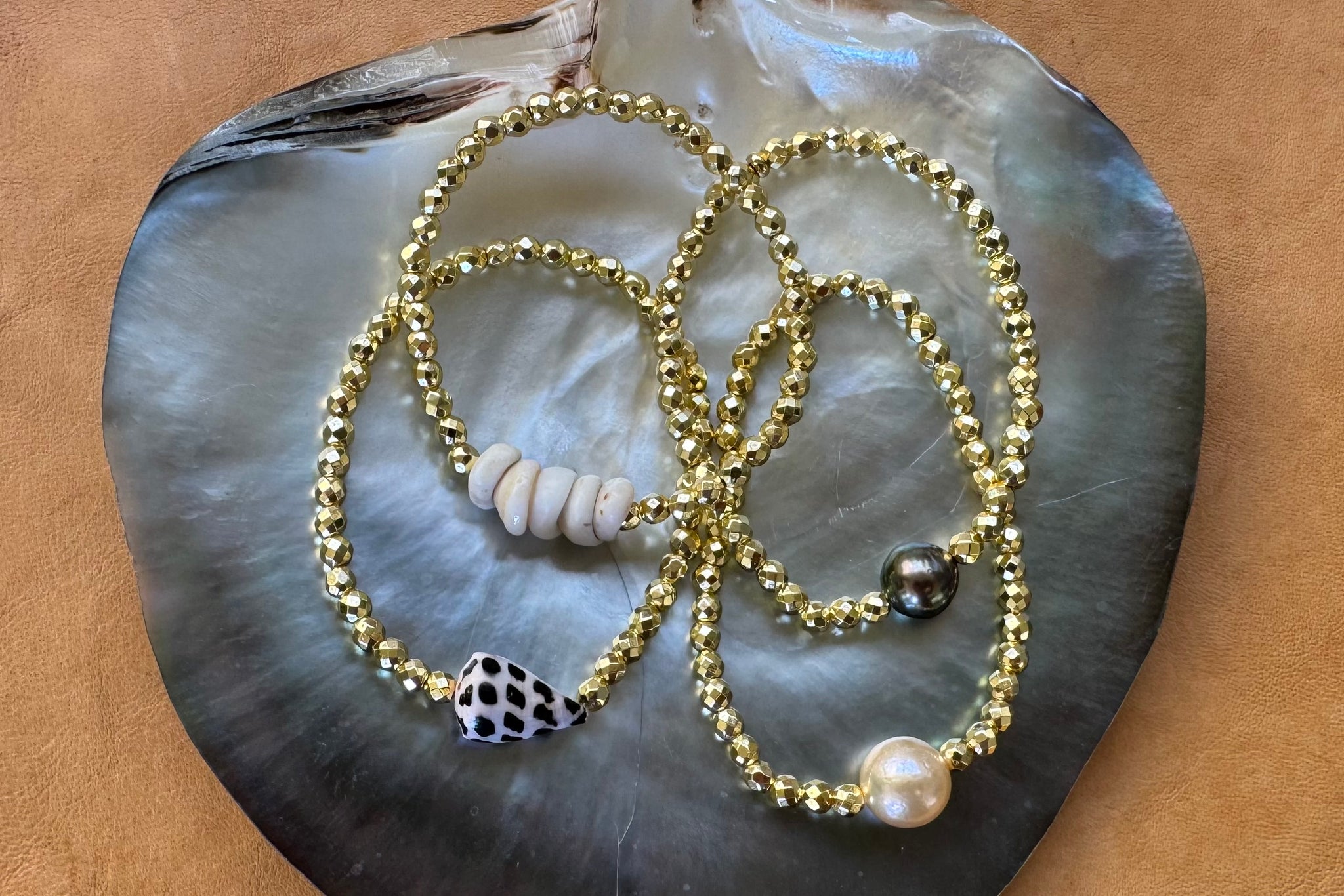 KAI GOLD STRETCHY BRACELET
