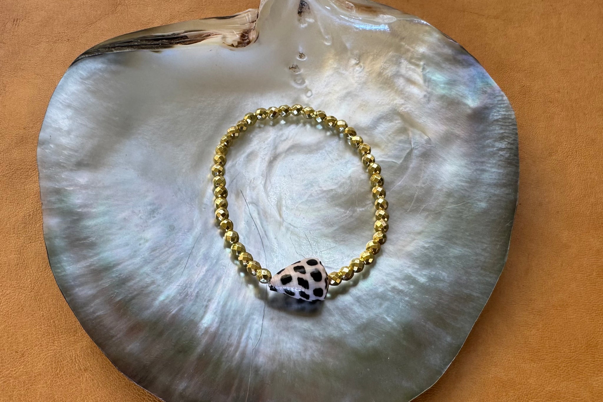 KAI GOLD STRETCHY BRACELET