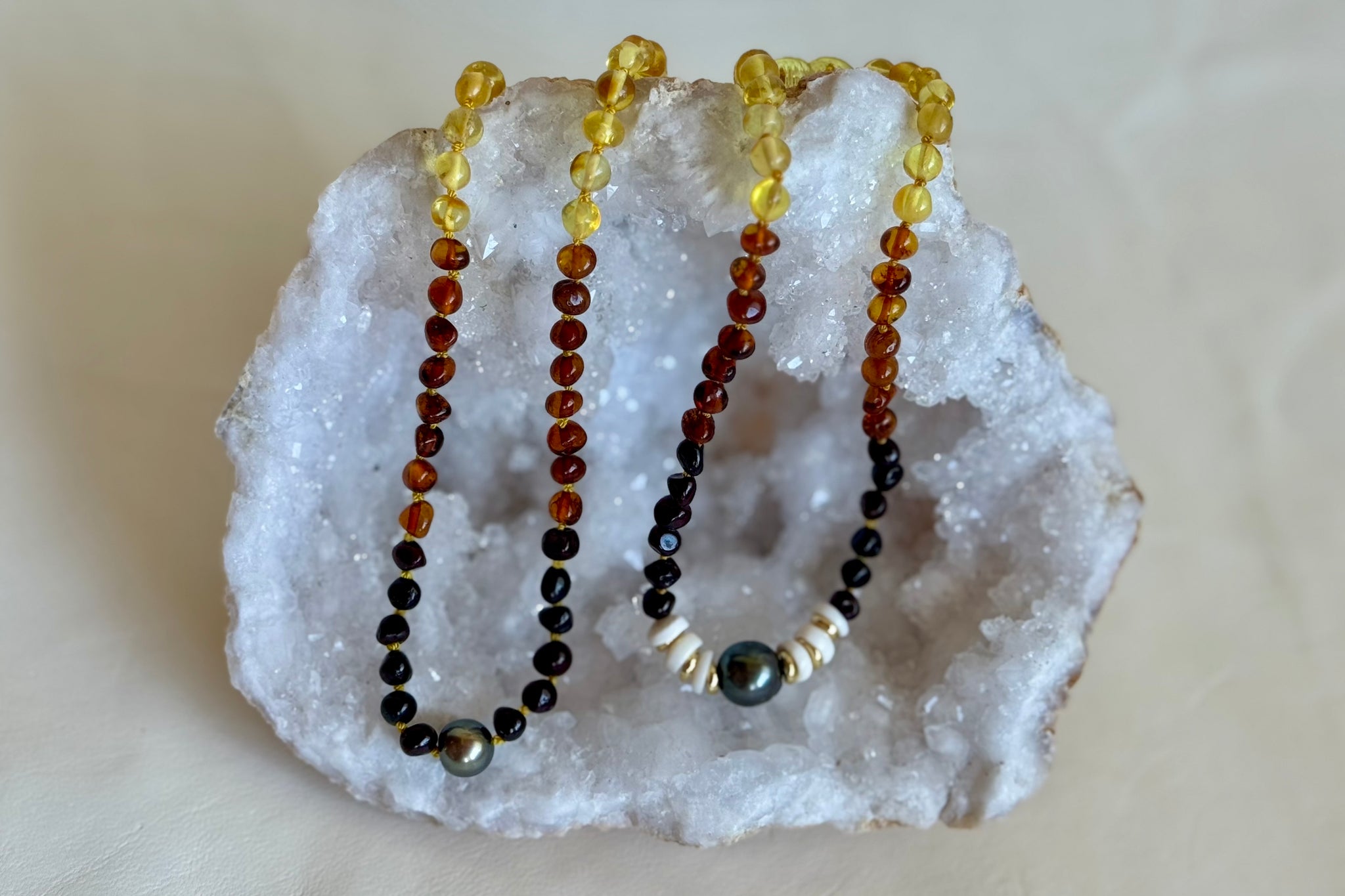 AMBER TEETHING NECKLACE