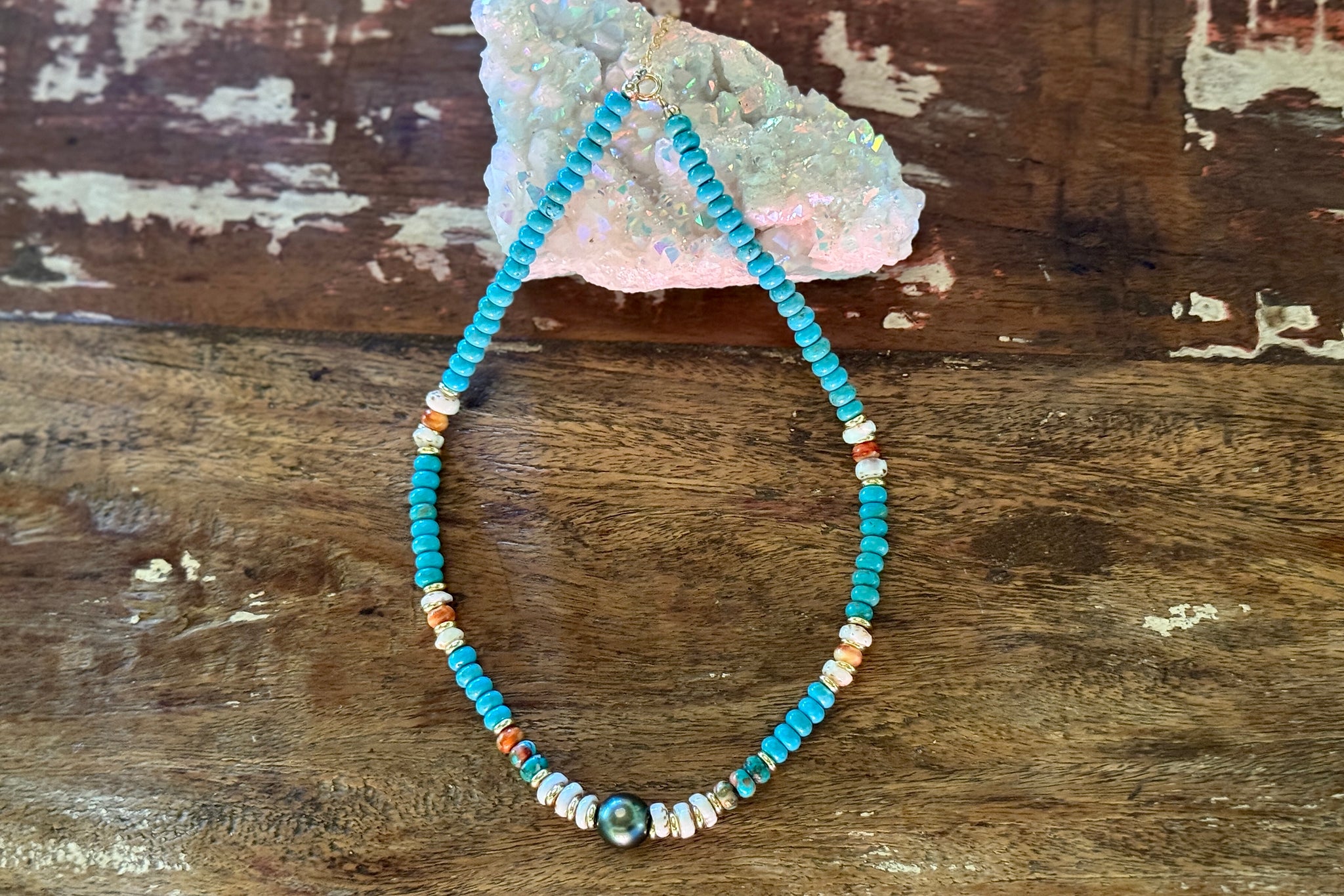 TURQUOISE PUKA PEARL NECKLACE