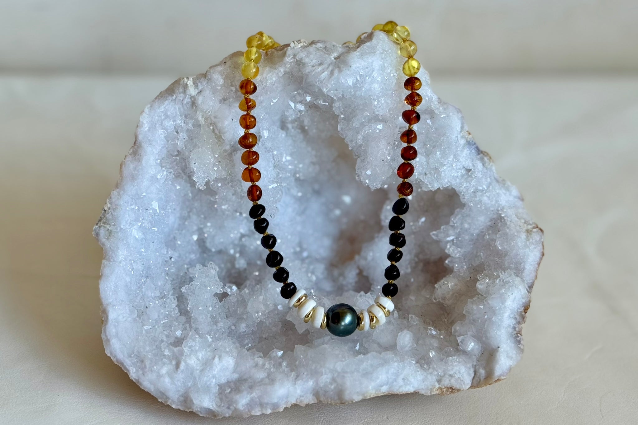 AMBER TEETHING NECKLACE