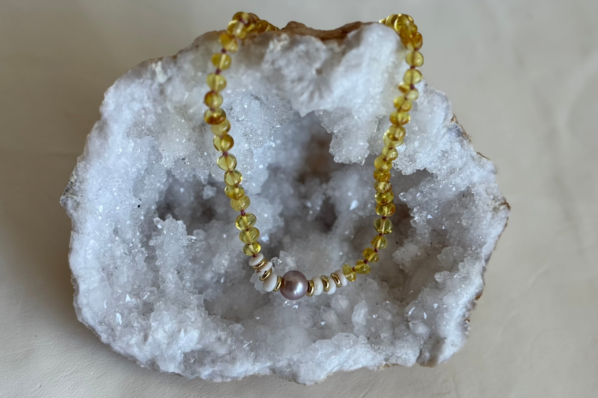 AMBER TEETHING NECKLACE