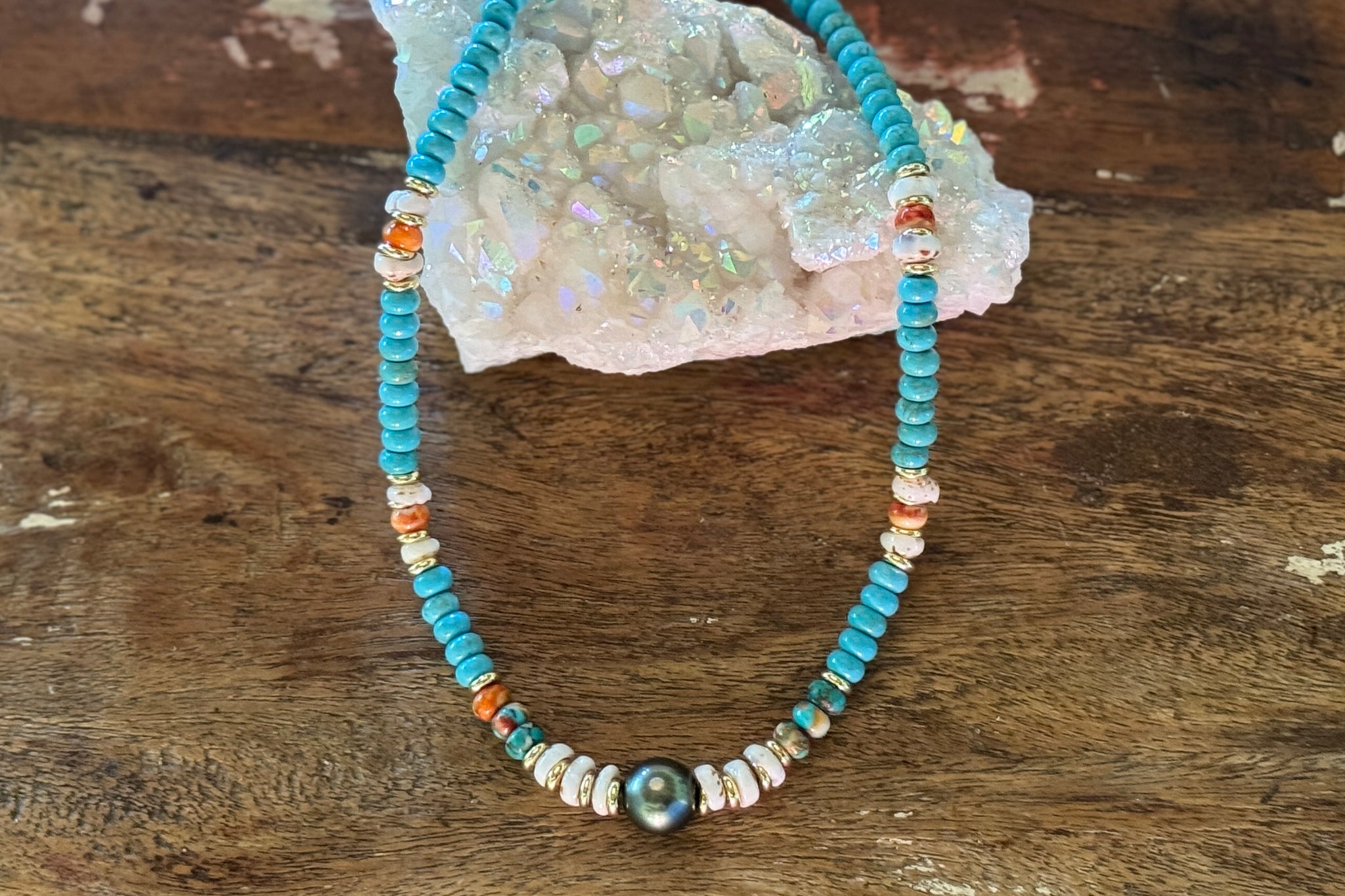 TURQUOISE PUKA PEARL NECKLACE