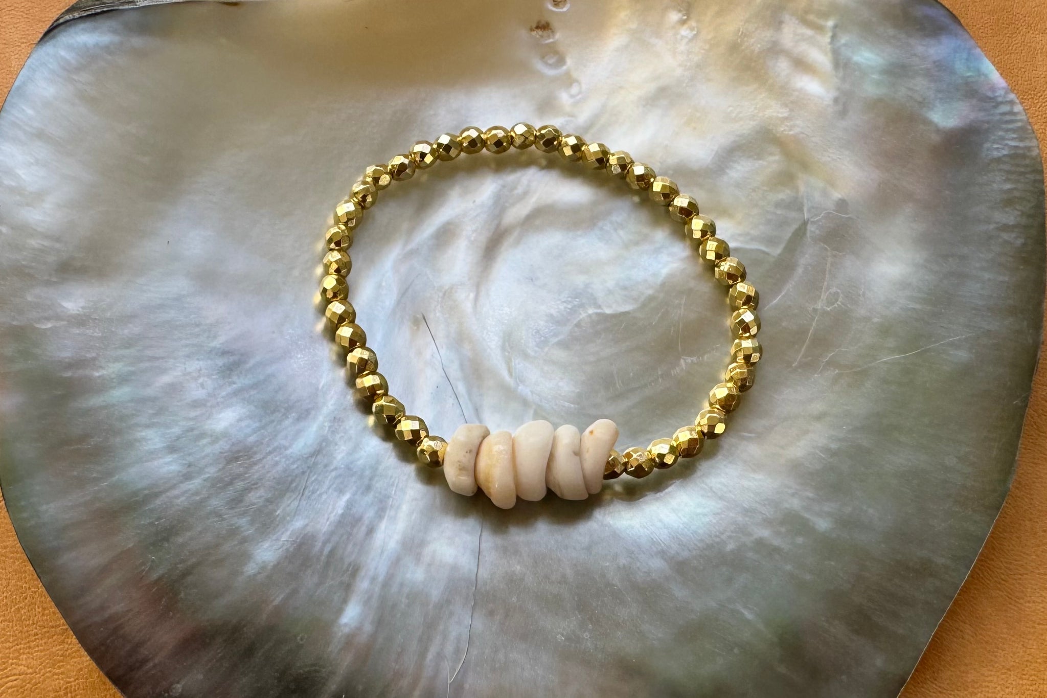 KAI GOLD STRETCHY BRACELET
