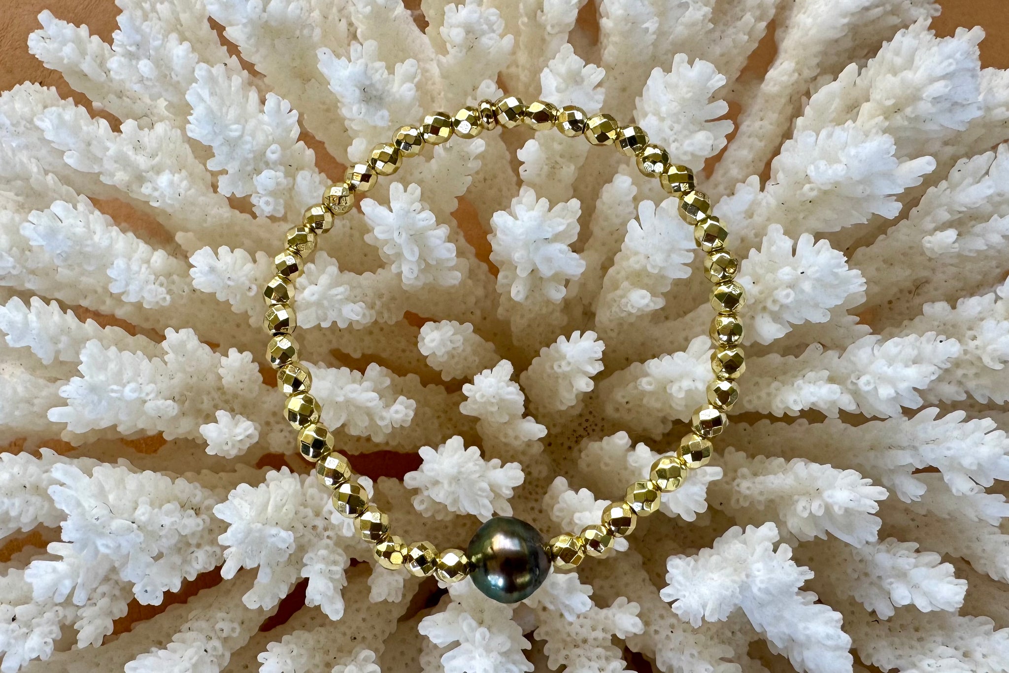 KAI GOLD STRETCHY BRACELET
